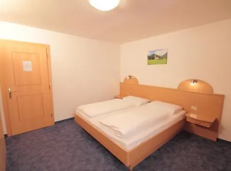 & Astoria Hotel