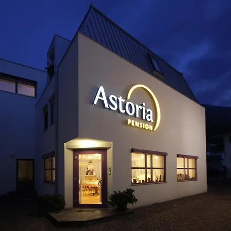 Hotel & Astoria 2*