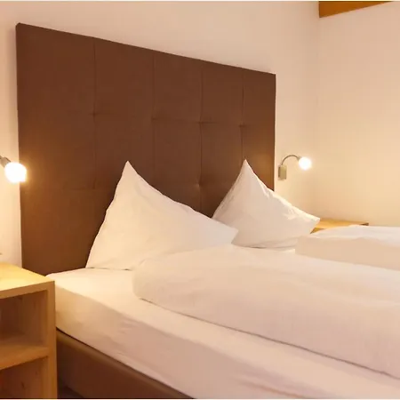 Hotel & Astoria